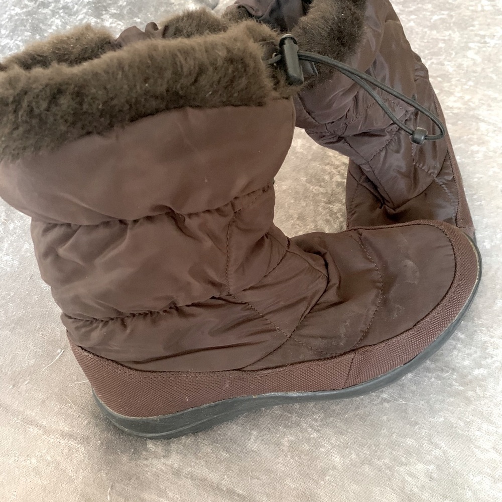 Arctic Plunge Brown Microfiber Boots W9
